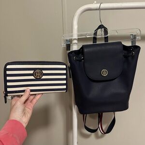Tommy Hilfiger Navy Blue Drawstring Backpack Bag And Striped Wallet Bundle